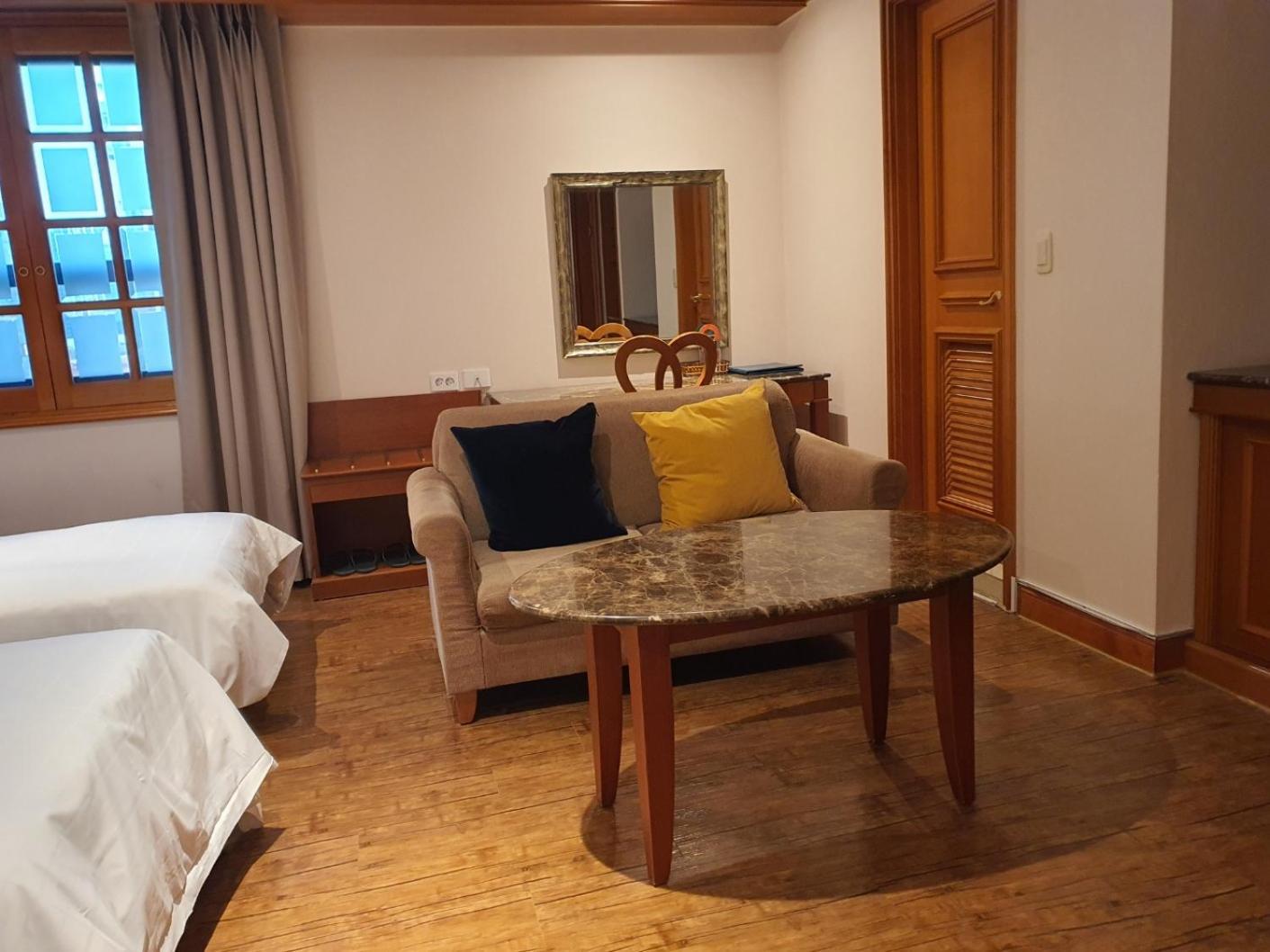 Karak Tourist Hotel Seoul Exterior photo