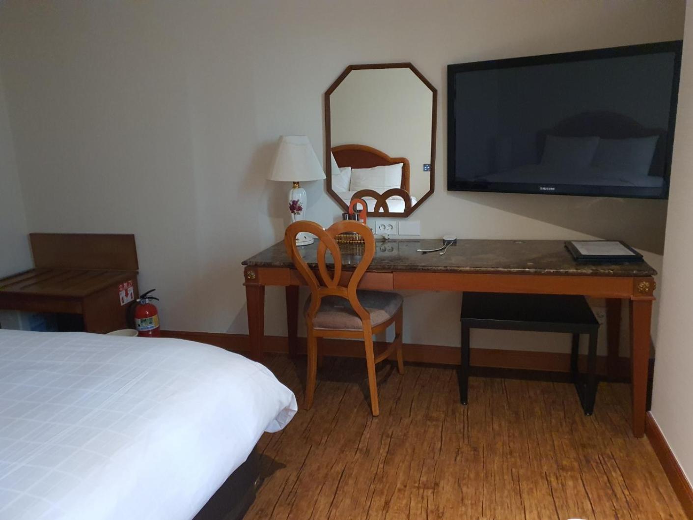 Karak Tourist Hotel Seoul Exterior photo