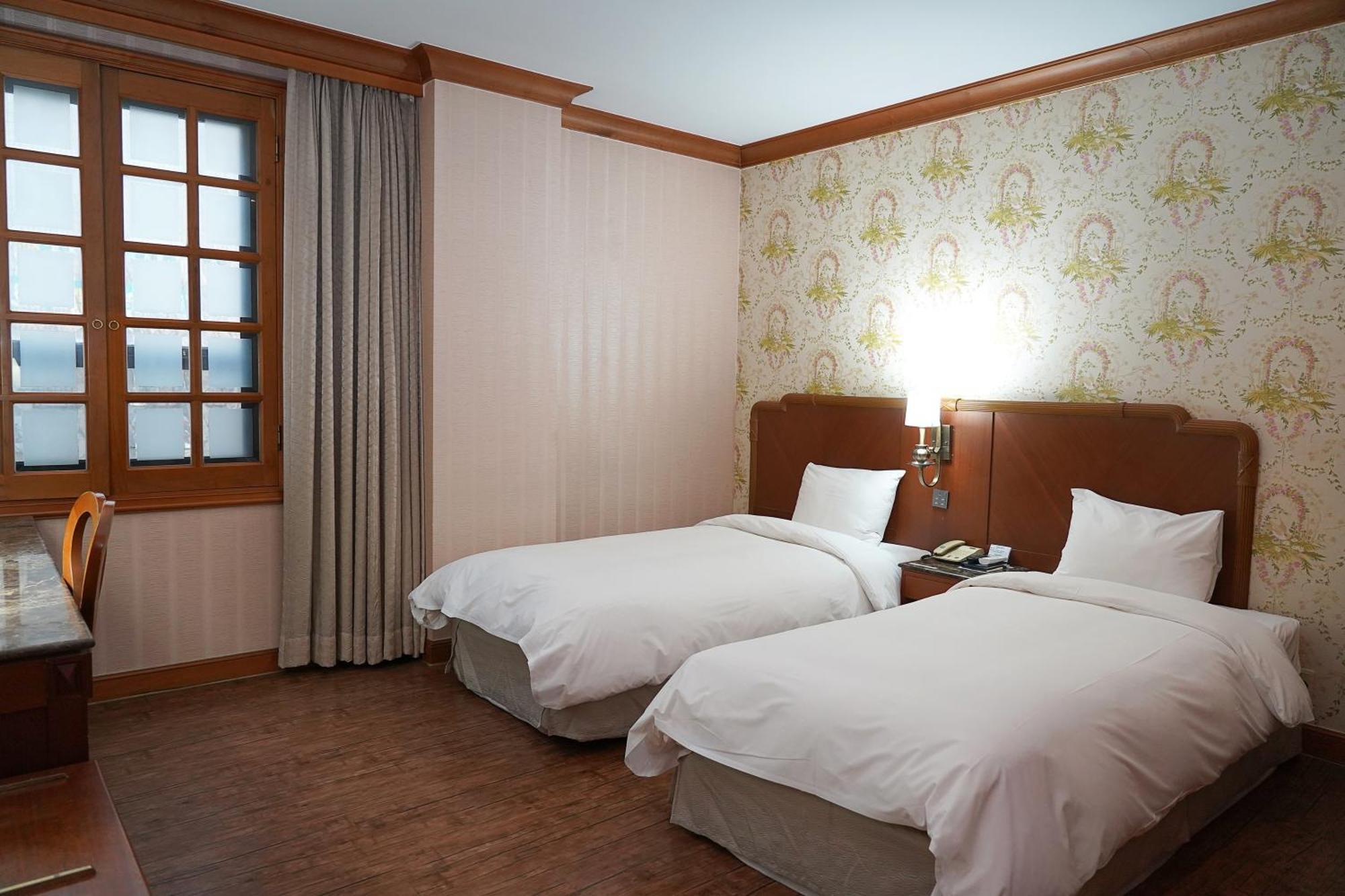 Karak Tourist Hotel Seoul Exterior photo
