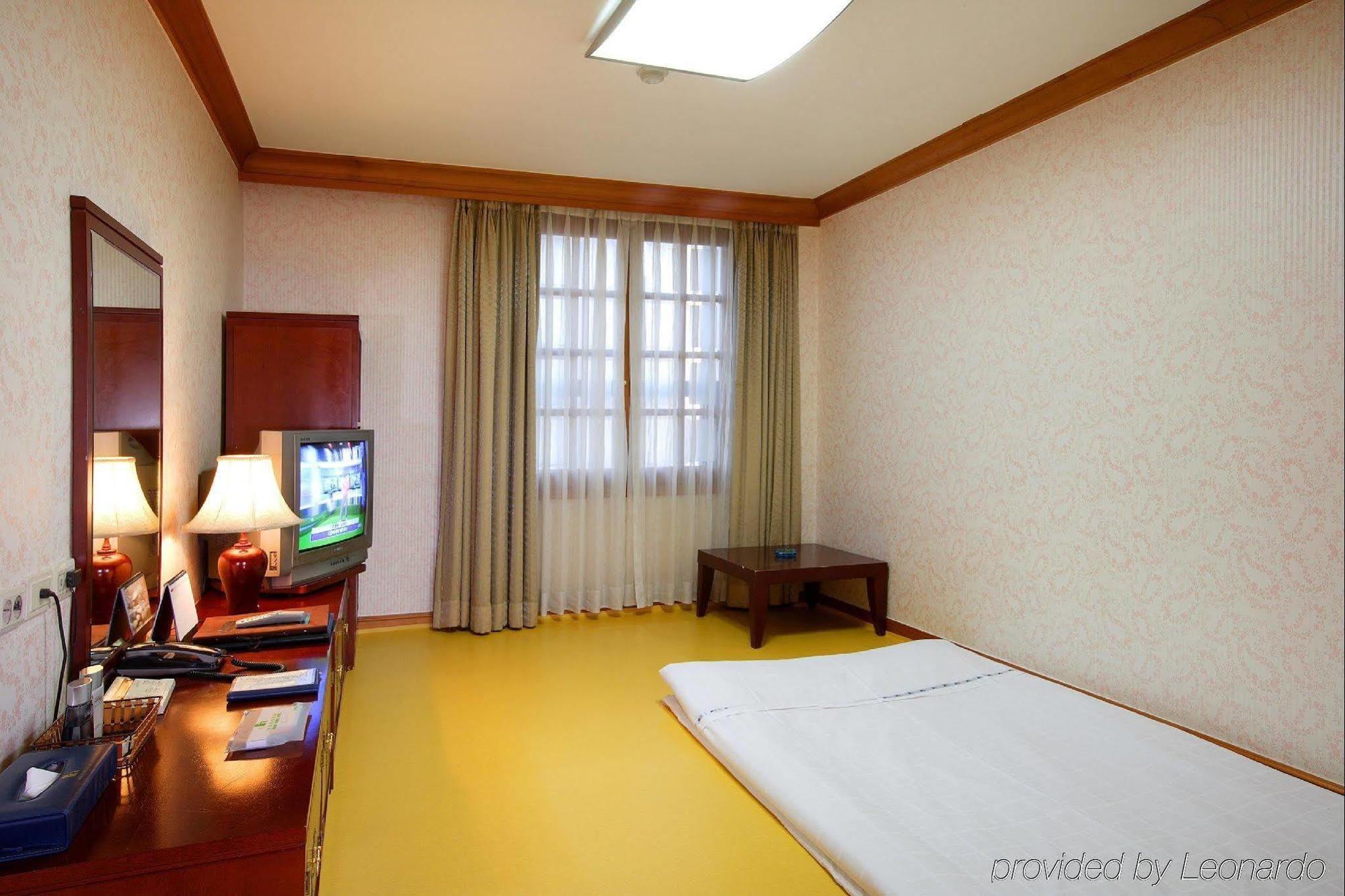 Karak Tourist Hotel Seoul Exterior photo