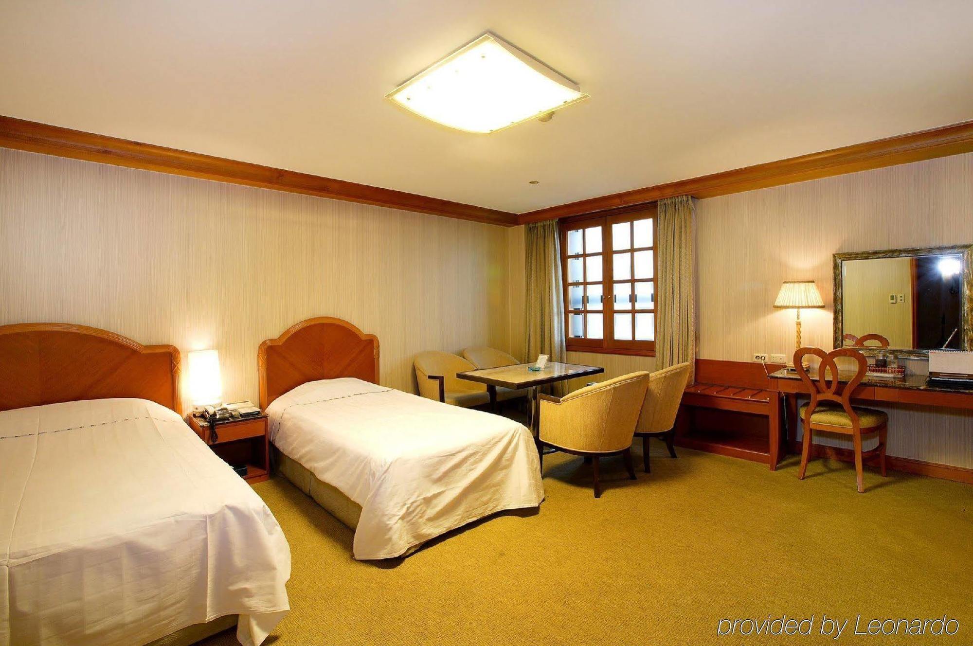 Karak Tourist Hotel Seoul Exterior photo